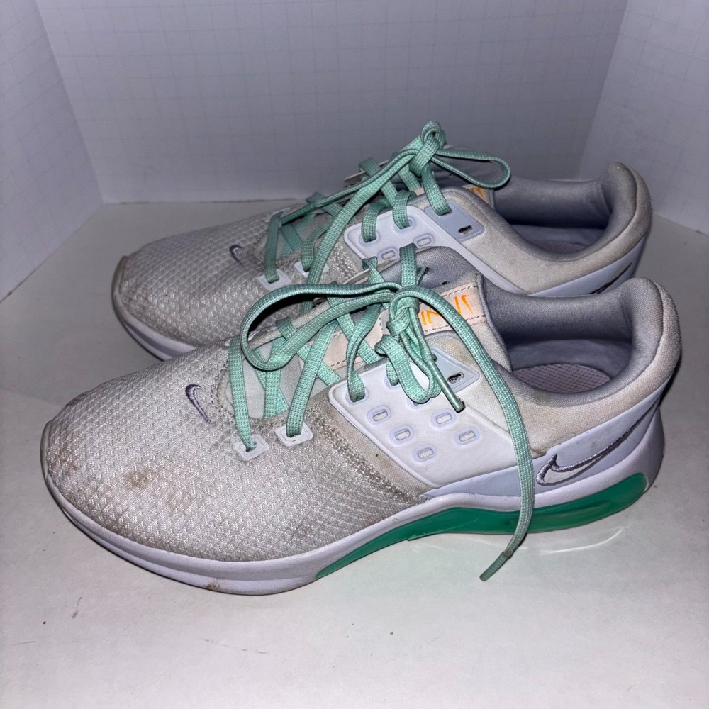 Nike Air Max Bella TR 4 CW3398-101 Women 8 Training Shoes White Athletic Sneaker - Picture 3 of 9